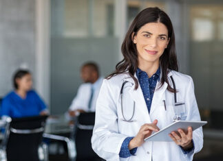 Jaki jest najlepszy zabieg na zmarszczki? Przegląd skutecznych metod i innowacji lekarz